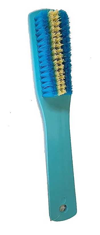 L-69 ESCOVA MULTIUSO 25CM