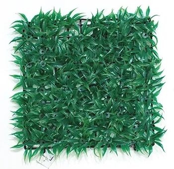 E/Y0001 TAPETE GRAMA 25X25CM