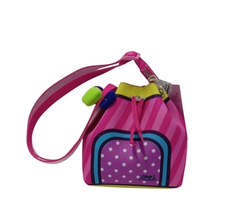 B4350 BOLSINHA BUCKET ROSA COM CORACAO TAMPA AMARELA