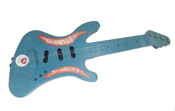 356 GUITARRA PLASTICA