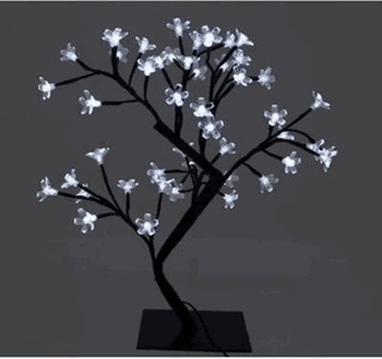 411 ARVORE C/48 LEDS BRANCO 8FUNCOES C/GALHO PRETO BIVOLT