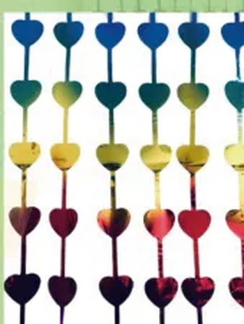 MOD-603 CORTINA METALIZADA CORACOES MULTICOLORIDAS 2X1M