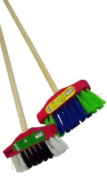 319/764 VASSOURINHA INFANTIL