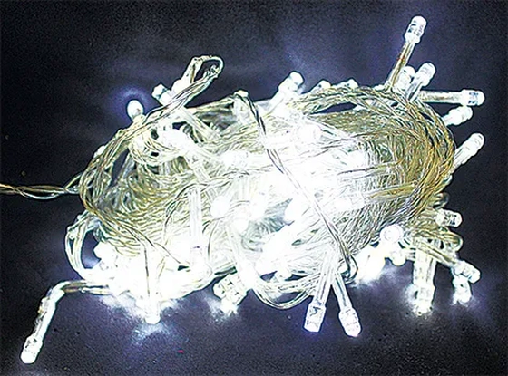 15101 PISCA C/100 LEDS BRANCO FIO TRANSPARENTE 10MTS 110V