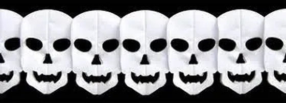 GUIRLANDA CAVEIRA BRANCA