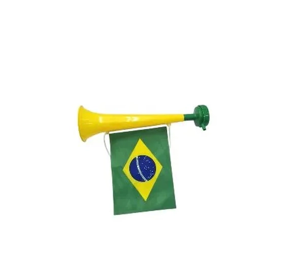 COPA8 - BUZINA PQ COM BANDEIRA 28 CM