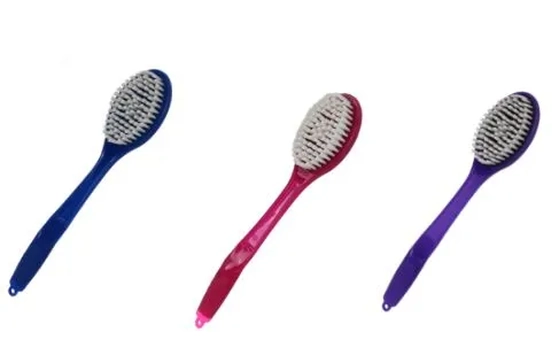 0565 ESCOVA P/BANHO CABO CURTO